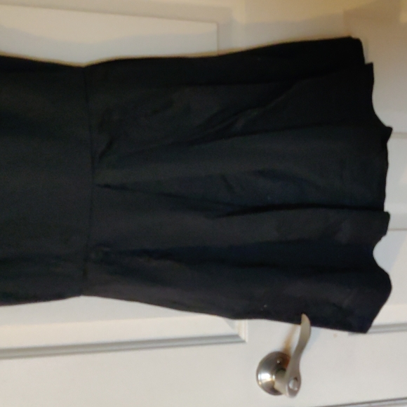 Gap Black Sleeveless Dress with Pockets (size 0 but fits like 4) - Picture 3 of 4